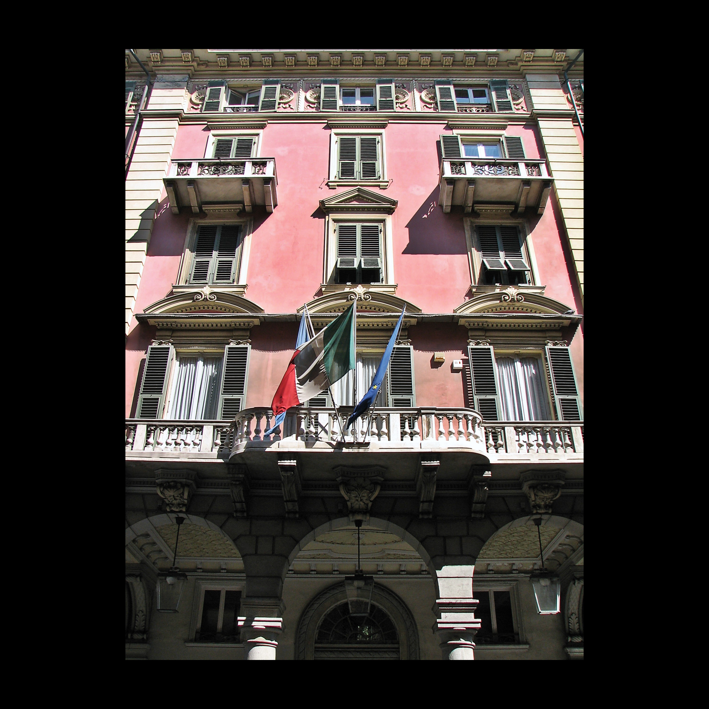 Facciata della sede dell'A.P.S.P. Opere Sociali di N.S. di Misericordia di Savona - Azienda pubblica di servizi alla persona